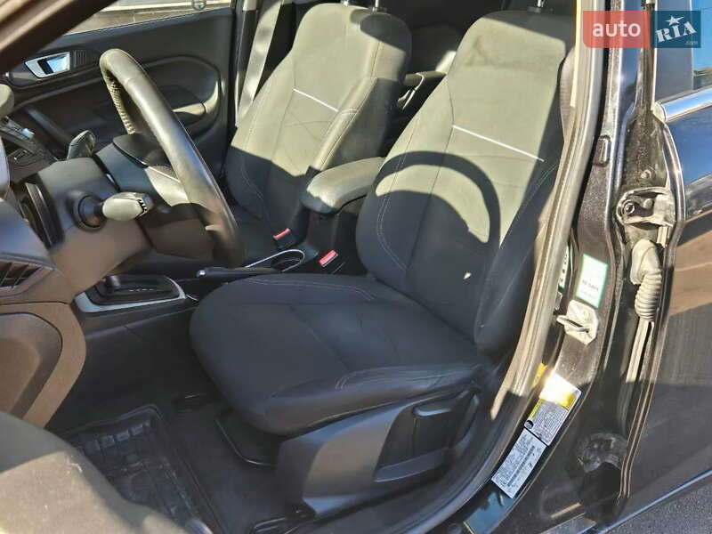 Хетчбек Ford Fiesta 2014 в Києві