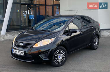 Седан Ford Fiesta 2013 в Киеве