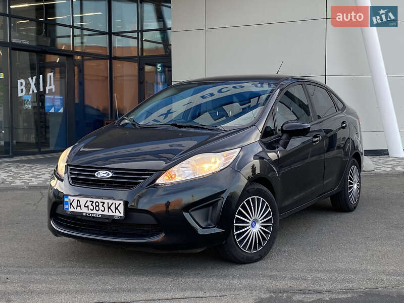 Седан Ford Fiesta 2013 в Києві фото 4 Седан Ford Fiesta 2013 в Києві