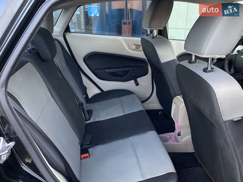 Седан Ford Fiesta 2013 в Києві фото 31 Седан Ford Fiesta 2013 в Києві