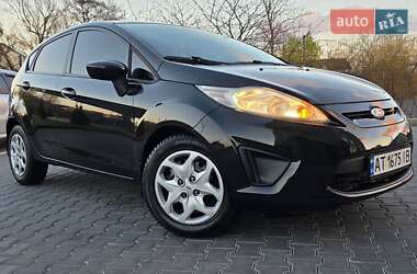 Хэтчбек Ford Fiesta 2013 в Хмельницком