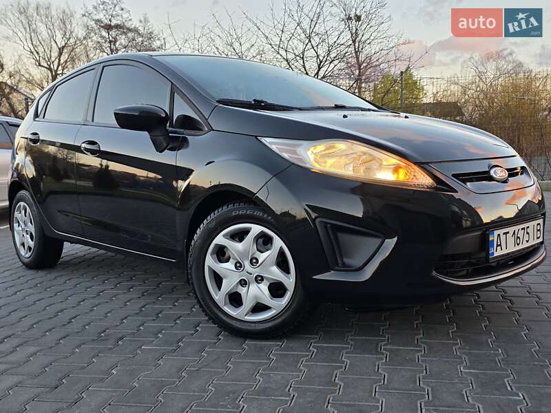 Хэтчбек Ford Fiesta 2013 в Хмельницком