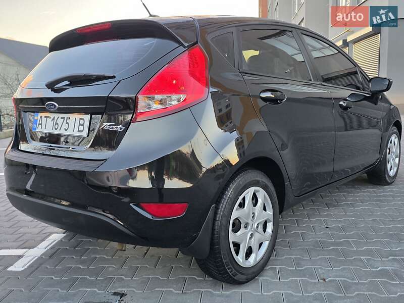 Хэтчбек Ford Fiesta 2013 в Хмельницком