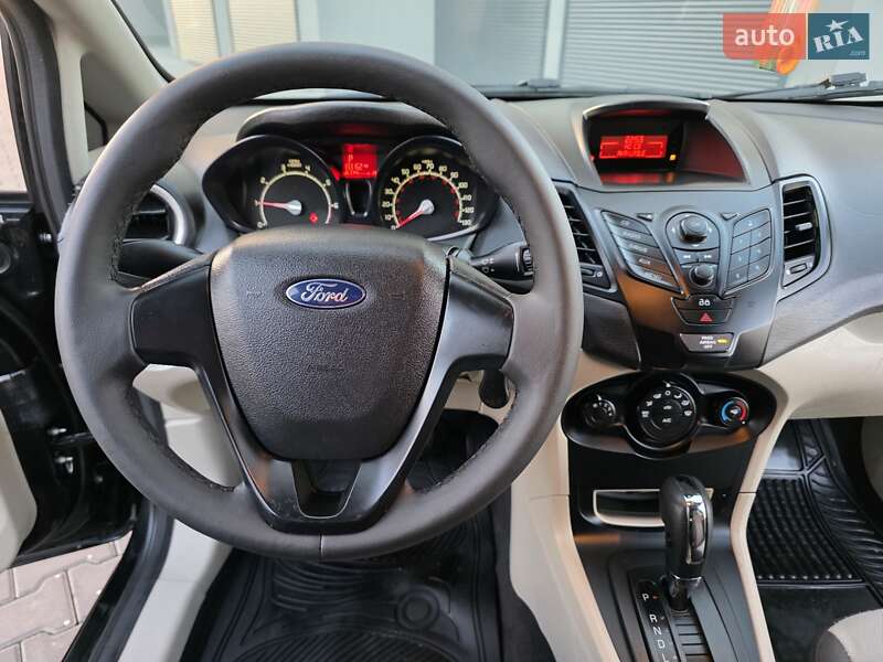 Хэтчбек Ford Fiesta 2013 в Хмельницком