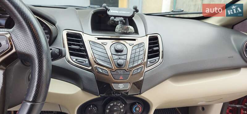Седан Ford Fiesta 2011 в Хмельницькому