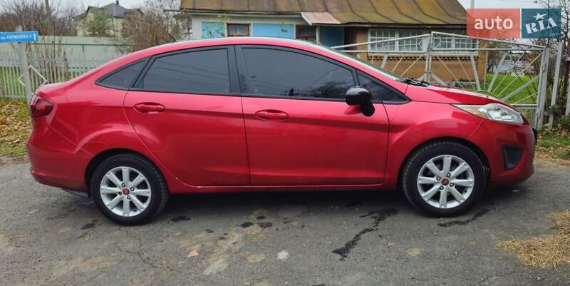 Седан Ford Fiesta 2011 в Хмельницькому