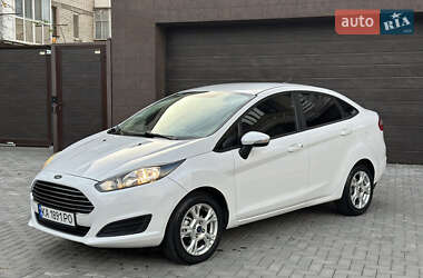 Седан Ford Fiesta 2015 в Миколаєві