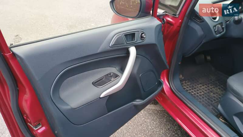 Хетчбек Ford Fiesta 2012 в Вінниці фото 48 Хетчбек Ford Fiesta 2012 в Вінниці