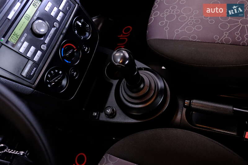 Хэтчбек Ford Fiesta 2006 в Одессе фото 18 Хэтчбек Ford Fiesta 2006 в Одессе