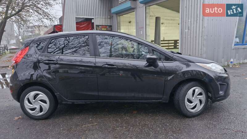 Хэтчбек Ford Fiesta 2011 в Николаеве