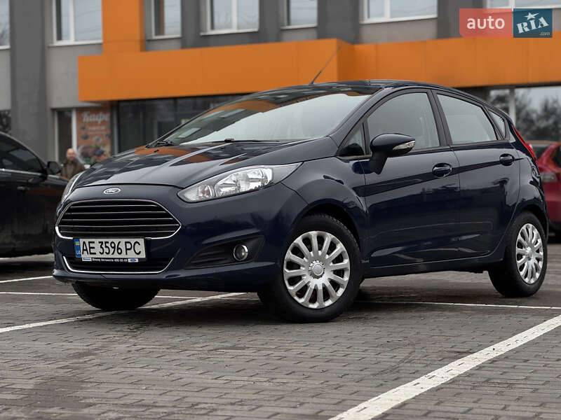 Хэтчбек Ford Fiesta 2015 в Днепре фото 2 Хэтчбек Ford Fiesta 2015 в Днепре