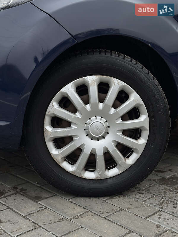 Хэтчбек Ford Fiesta 2015 в Днепре фото 13 Хэтчбек Ford Fiesta 2015 в Днепре