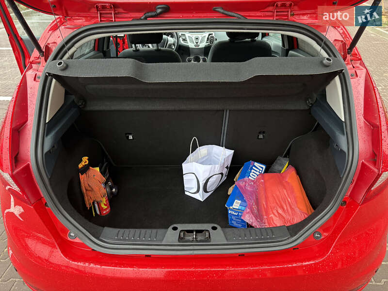 Хетчбек Ford Fiesta 2012 в Софіївській Борщагівці