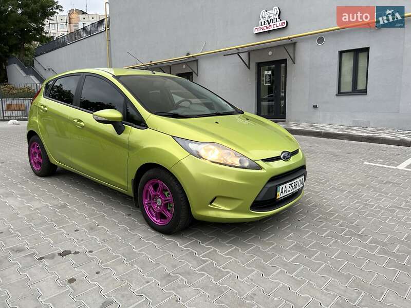 Хетчбек Ford Fiesta 2011 в Фастові