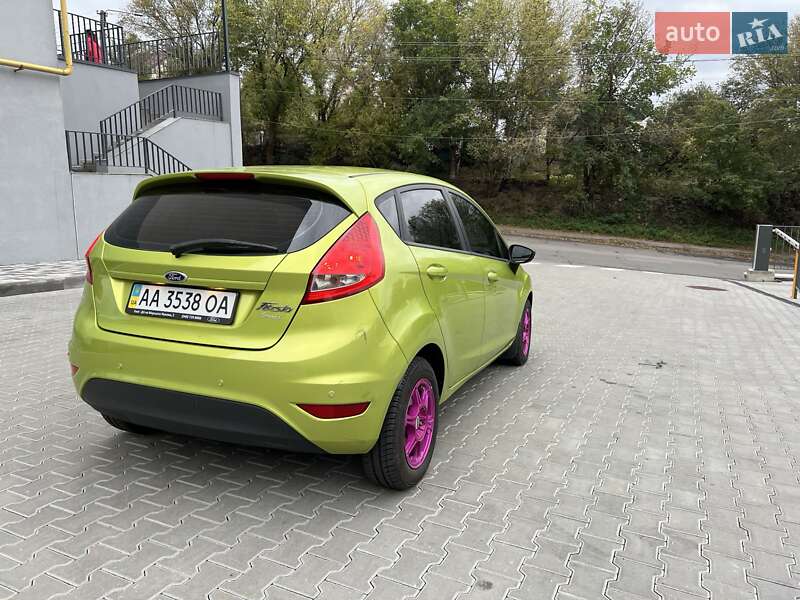 Хетчбек Ford Fiesta 2011 в Фастові
