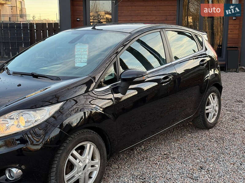 Хэтчбек Ford Fiesta 2012 в Стрые