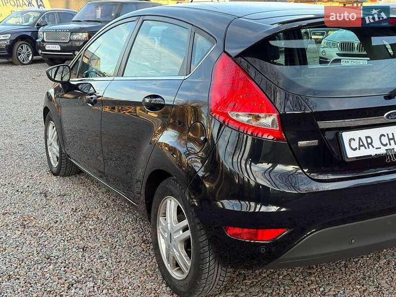 Хэтчбек Ford Fiesta 2012 в Стрые
