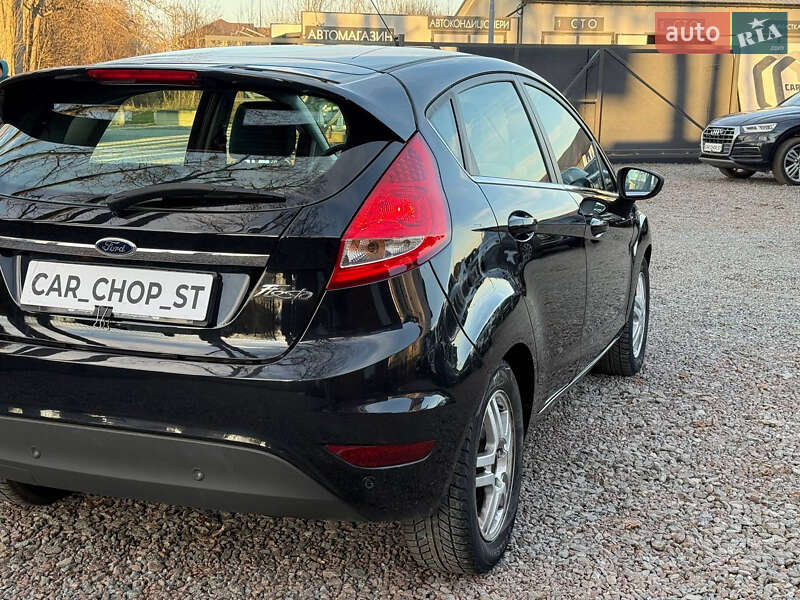 Хэтчбек Ford Fiesta 2012 в Стрые