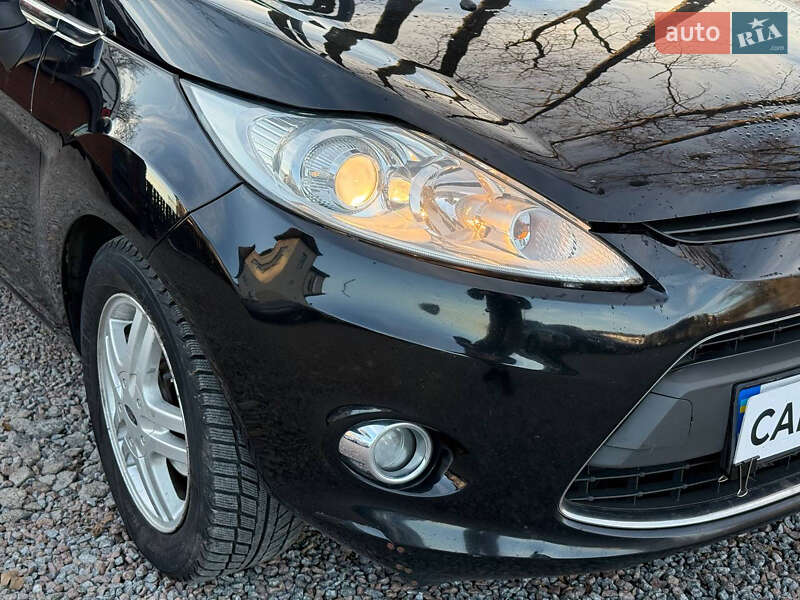 Хэтчбек Ford Fiesta 2012 в Стрые