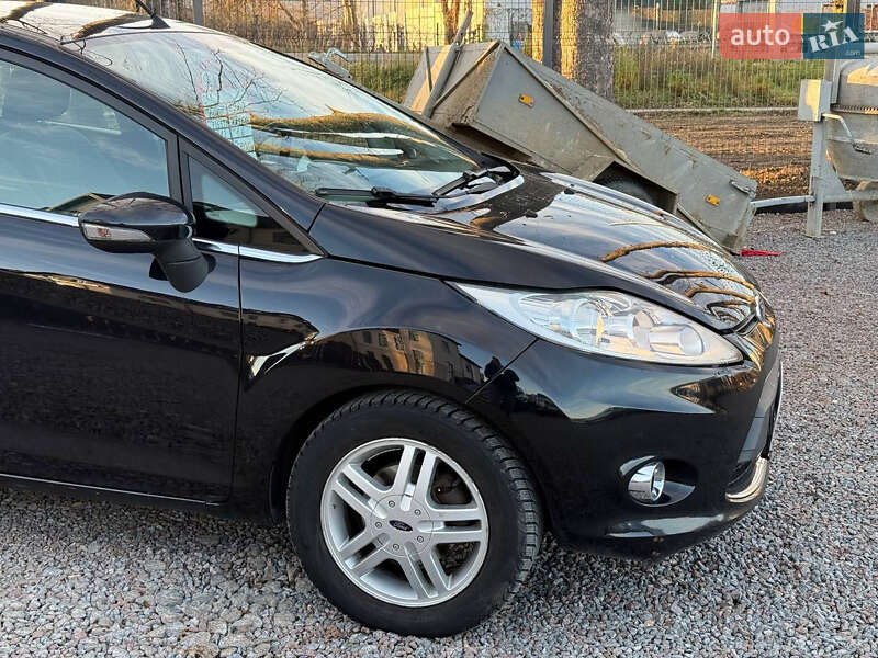 Хэтчбек Ford Fiesta 2012 в Стрые