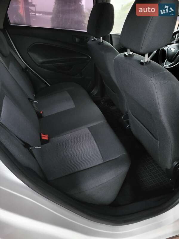 Хэтчбек Ford Fiesta 2011 в Борисполе фото 3 Хэтчбек Ford Fiesta 2011 в Борисполе