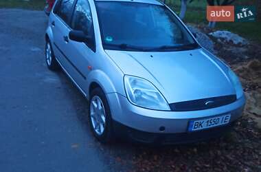 Хэтчбек Ford Fiesta 2003 в Здолбунове