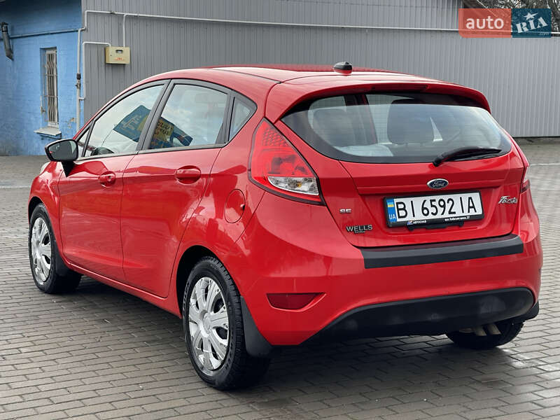 Хэтчбек Ford Fiesta 2012 в Полтаве