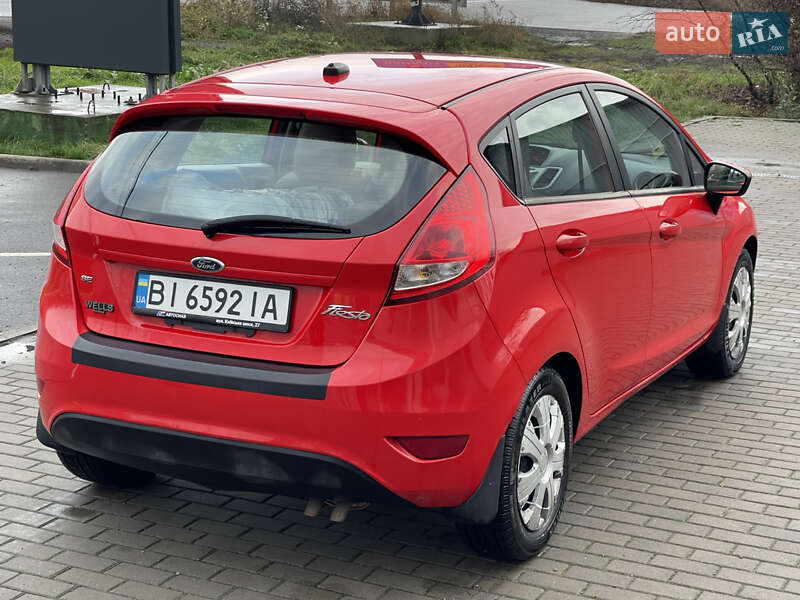 Хэтчбек Ford Fiesta 2012 в Полтаве