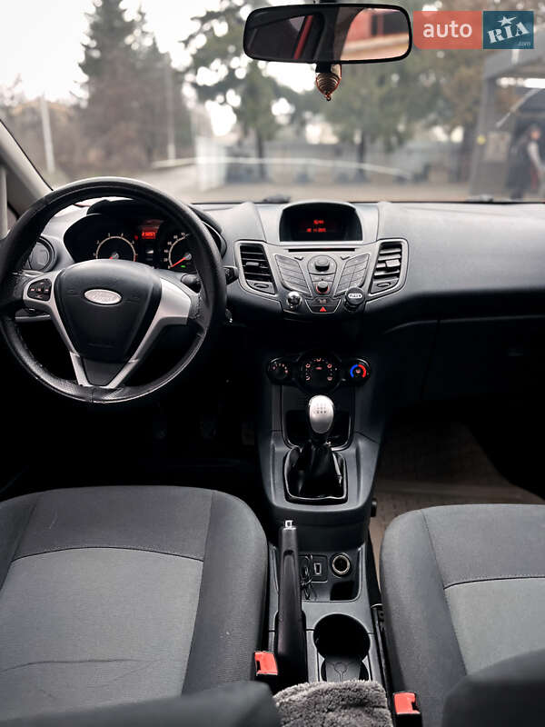 Хетчбек Ford Fiesta 2012 в Лубнах фото 13 Хетчбек Ford Fiesta 2012 в Лубнах