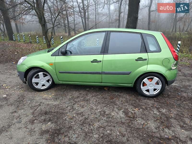 Хэтчбек Ford Fiesta 2008 в Киеве