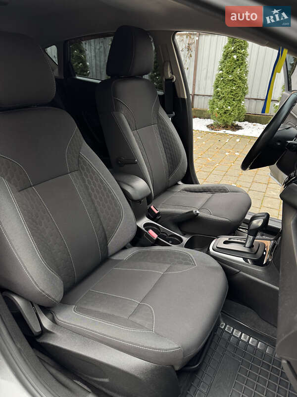 Хетчбек Ford Fiesta 2013 в Івано-Франківську