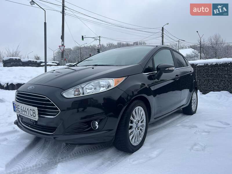 Хетчбек Ford Fiesta 2015 в Львові