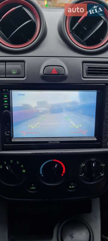 Хэтчбек Ford Fiesta 2008 в Днепре