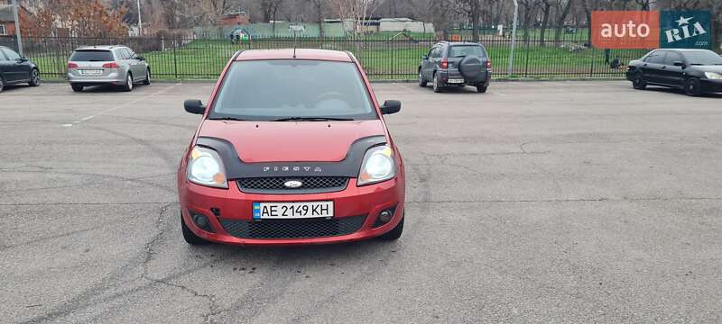 Хэтчбек Ford Fiesta 2008 в Днепре