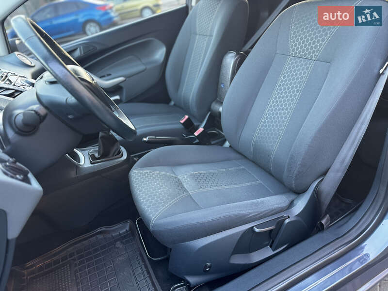 Хэтчбек Ford Fiesta 2011 в Виннице