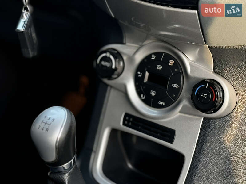 Хэтчбек Ford Fiesta 2011 в Виннице