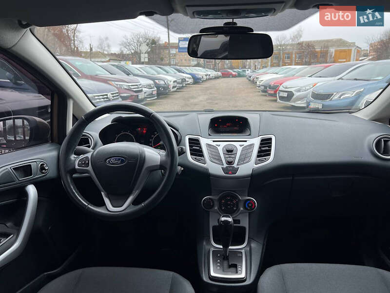 Хетчбек Ford Fiesta 2012 в Полтаві