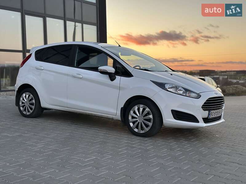 Хетчбек Ford Fiesta 2017 в Тернополі