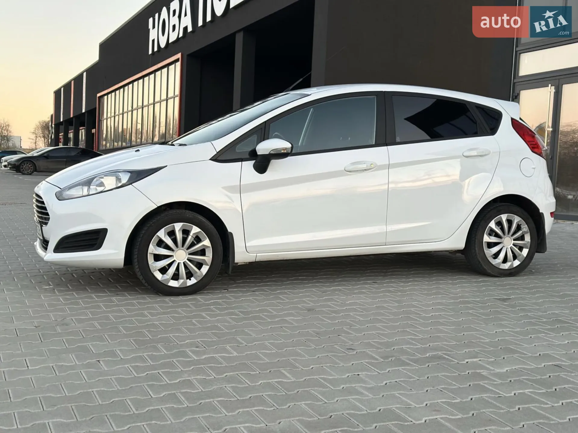 2017 Ford Fiesta - мініатюра 5