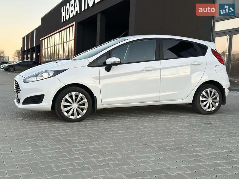 Хетчбек Ford Fiesta 2017 в Тернополі