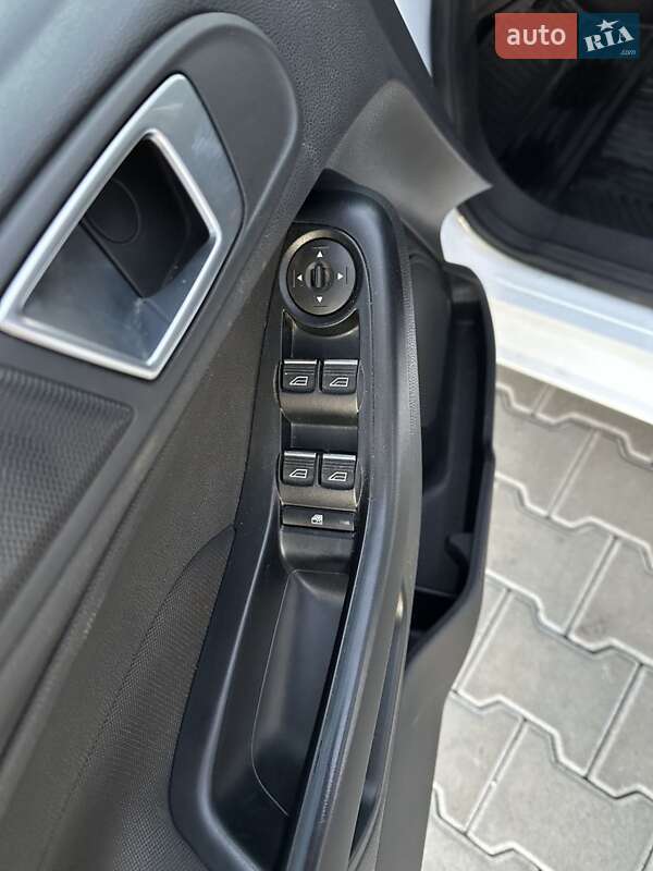 Хетчбек Ford Fiesta 2017 в Тернополі