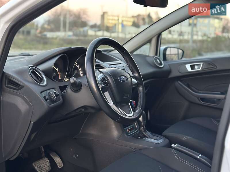 Хетчбек Ford Fiesta 2017 в Тернополі
