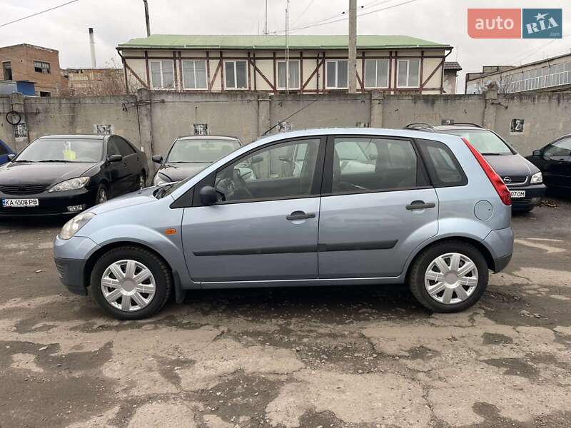 Хэтчбек Ford Fiesta 2006 в Полтаве