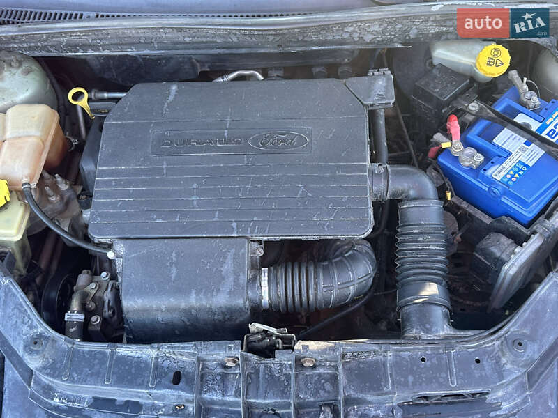 Хетчбек Ford Fiesta 2005 в Івано-Франківську