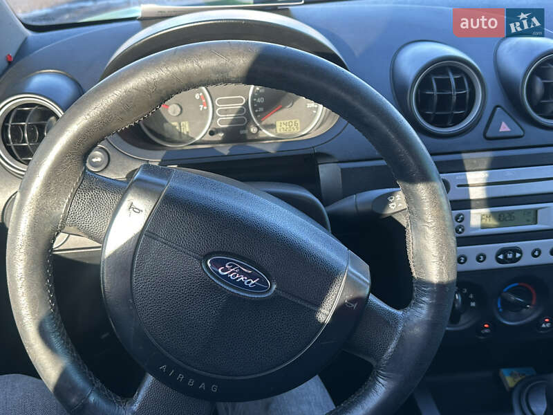 Хетчбек Ford Fiesta 2005 в Івано-Франківську