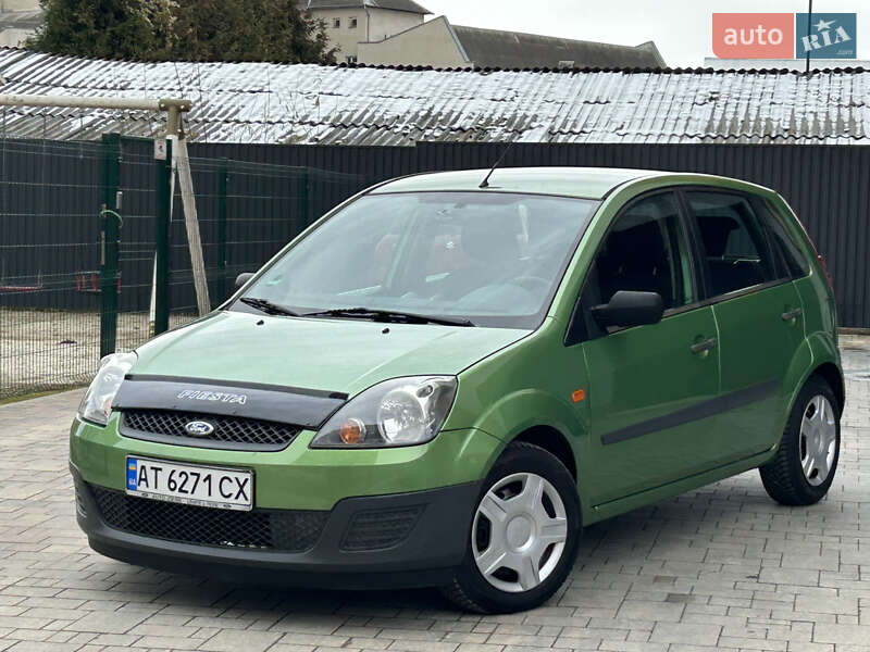 Хетчбек Ford Fiesta 2006 в Івано-Франківську
