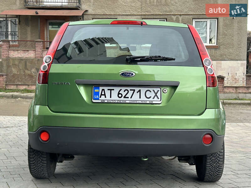 Хетчбек Ford Fiesta 2006 в Івано-Франківську