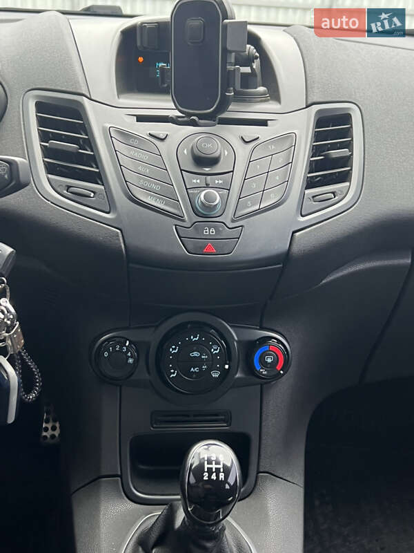 Хетчбек Ford Fiesta 2013 в Львові
