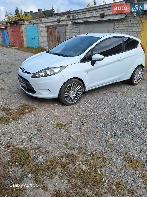 Хетчбек Ford Fiesta 2010 в Харкові