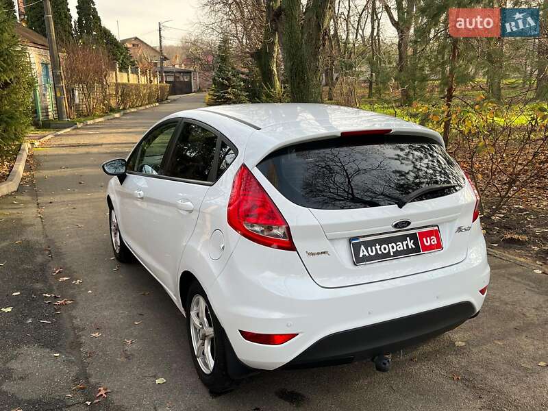 Хетчбек Ford Fiesta 2012 в Києві